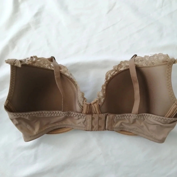 Natori Nude Beige Bra with Lace Trim and Straps Accent 34DD - Picture 11 of 15